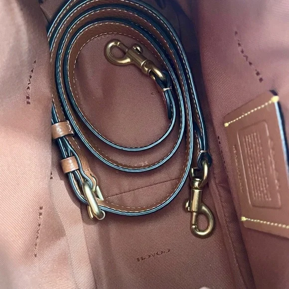 COACH Cary Crossbody Bag, Camel Brown Leather SOLD OUT ONLINE - Picture 5 of 6